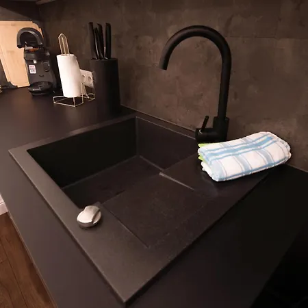 Apartment Ts *